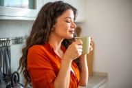 Estos errores comunes aceleran el envejecimiento, según expertos internacionales