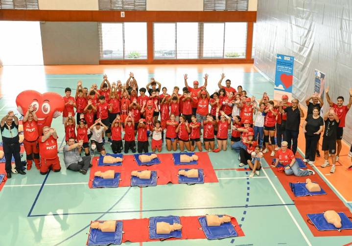 La cantera del CV San Roque aprende a salvar vidas