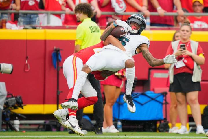 Eagles win Super Bowl rematch, drop Chiefs to 0