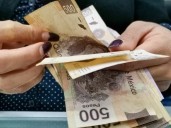 Peso mexicano sube tras baja de tasas de interés en México y datos moderados de inflación en EU