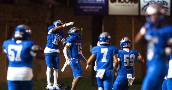 Prep football: Capital outlasts SC for homecoming win on Robinson's 4 TDs