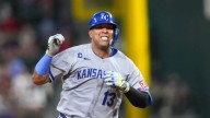 Salvador Pérez da un batazo de oro y se acerca a los 300 jonrones en su carrera