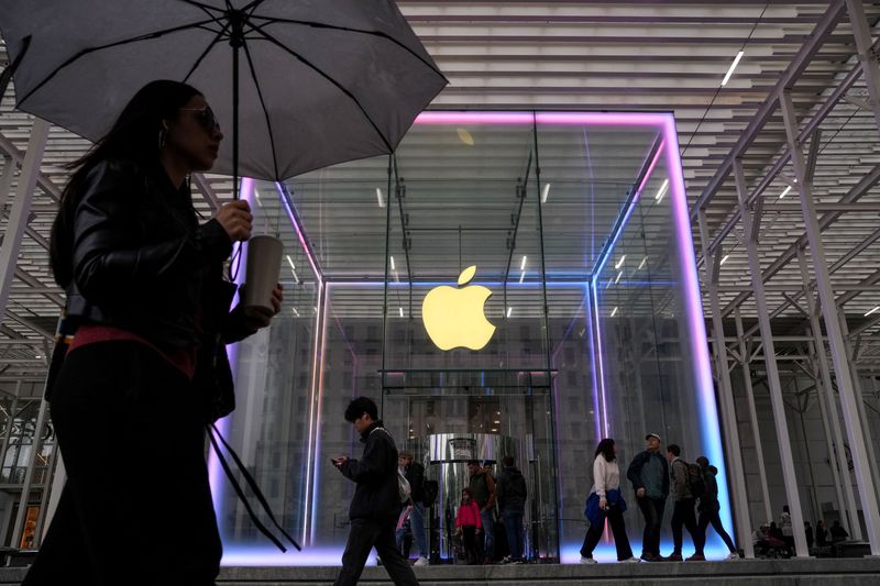 US agency sues Apple for alleged discrimination against Jewish worker