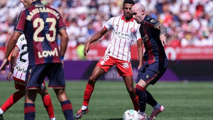 El Levante se divierte a costa de un Girona con 9