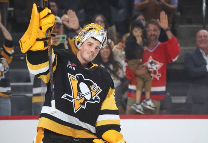 Marc-Andre Fleury perfect in net in emotional Penguins farewell