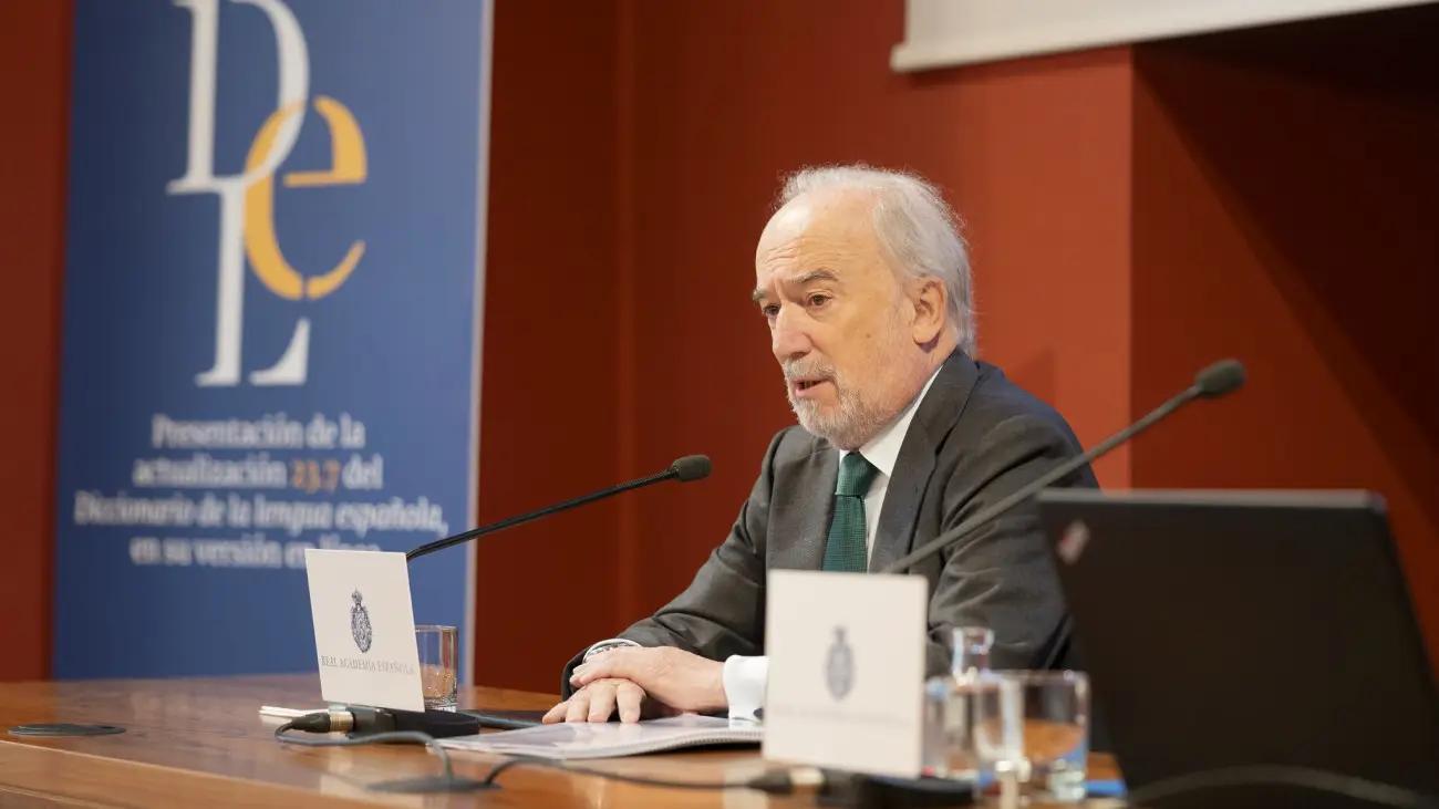 Real Academia Española alerta sobre los riesgos del español con la IA y la política