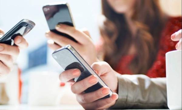 Es ley el uso limitado de los celulares en el aula