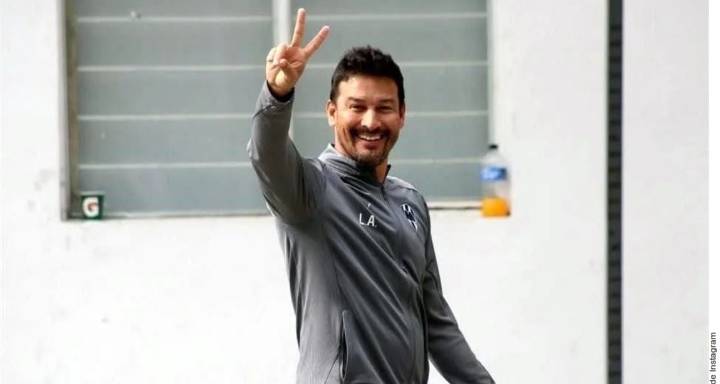 Rayadas confirma salida de Valverde; Álvarez toma las riendas temporalmente