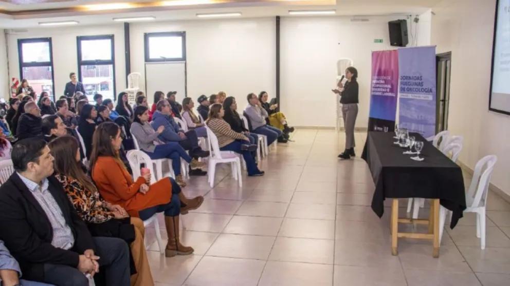 Ushuaia: trabajadores municipales participaron de una charla sobre prevención de cáncer