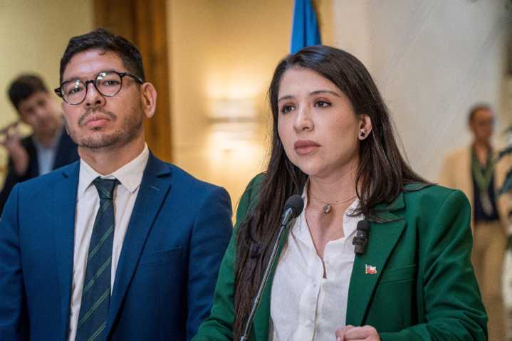 PDI confirmó robo y agresión: Diputada Veloso anuncia querella por distorsiones a su accidente en marzo