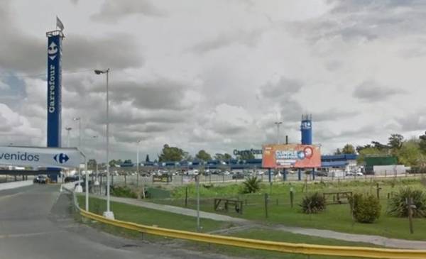Carrefour se va de Argentina: los siete candidatos que pueden quedarse con las sucursales de la Ciudad