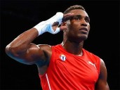 Cubano La Cruz avanza a cuartos de final en mundial de boxeo
