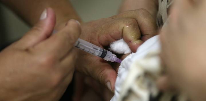 Adelantan la segunda dosis de la vacuna contra el sarampión: los nuevos plazos y desde cuándo rigen