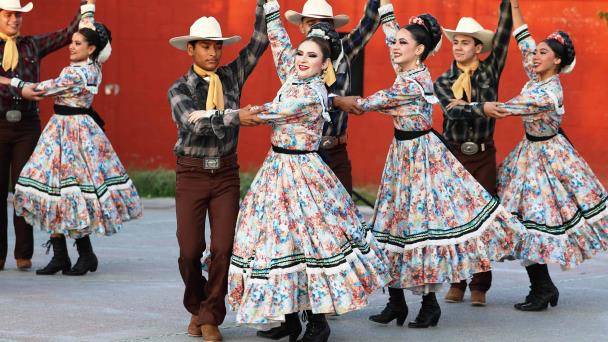 Cultura en tu Colonia: Fiesta Mexicana en Saltillo 2000