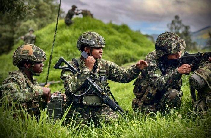 Militares sufrieron grave ataque mientras intentaban destruir un laboratorio de droga en Colombia
