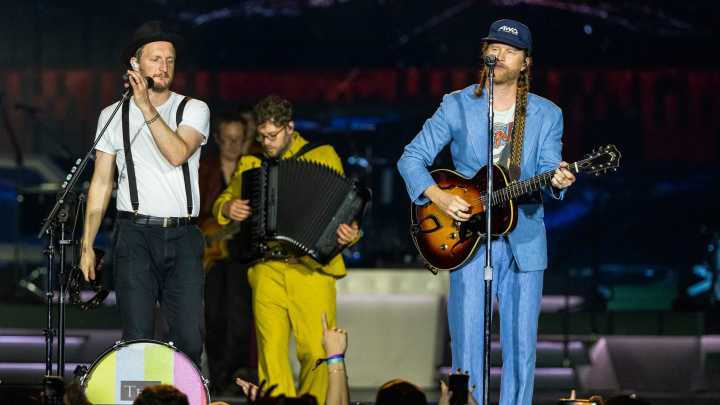 Lumineers light up Comerica Park with help from Noah Kahan