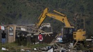 Fin de un ciclo: La demolición de la toma que le costó la vida al dueño del terreno