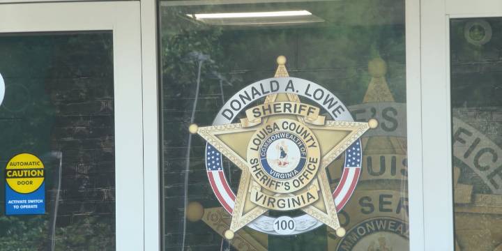 ‘Possibly save somebody’s life:’ Louisa County deputies adding AEDs to vehicles