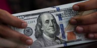 Desde la apertura del cepo los argentinos ya compraron dólares por más de USD 12.500 millones
