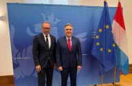 Martín Llaryora cerró su gira europea y se reunió con el ministro de Finanzas de Luxemburgo
