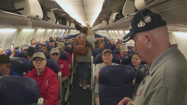 Vietnam veterans tour DC monuments in honor flight
