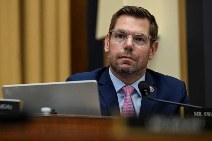 'Hire a lawyer': Trump official hit with stern threat from House Dem over 'dirty deals'