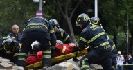 Bomberos de la CDMX muestran fuerza y preparación en simulacro sísmico en la Alameda