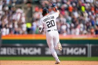 Tigers blow late lead, serenaded with boos after 5th straight loss