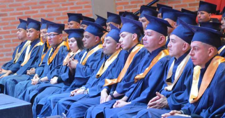 Mario Pinilla y otros 150 en Manizales combinan estudio-trabajo para superar retos personales y profesionales