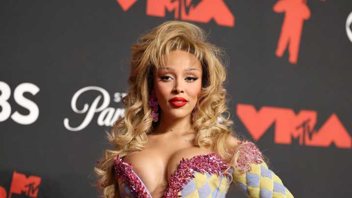 VMAs 2025 Red Carpet Looks, Dresses, Outfits, & Suits Graded