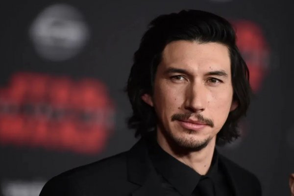 Para ser un famoso piloto: así fue la impresionante transformación de Adam Driver en una película