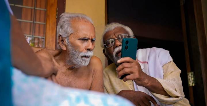 Digi Pullampara: 103-year-old father goes smart; 73