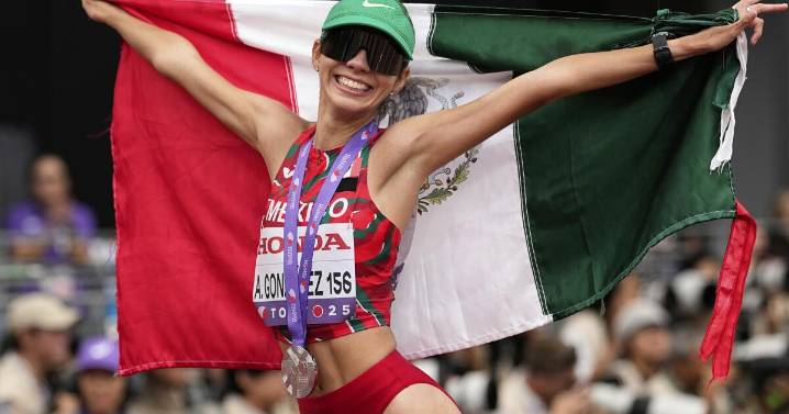 Alegna González da plata a México en marcha, en mañana histórica  para María Pérez en el Mundial