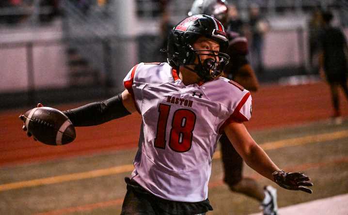 Easton football scores 50 in first half, demolishes Stroudsburg