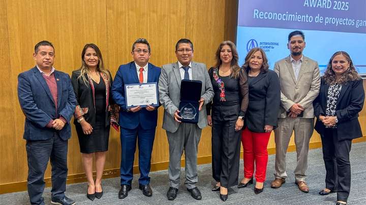 Hospital II Sicuani de EsSalud gana premio a la sostenibilidad y calidad