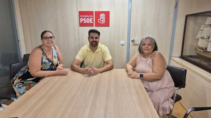 El PSOE denuncia la situación de las auxiliares de Enfermería