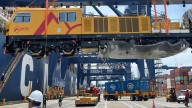 Al puerto de Cartagena llegaron cuatro vehículos auxiliares para el Metro de Bogotá: así lucen la nueva infraestructura
