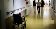 Derechos Sociales se da un año más para salvar a miles de plazas de residencias