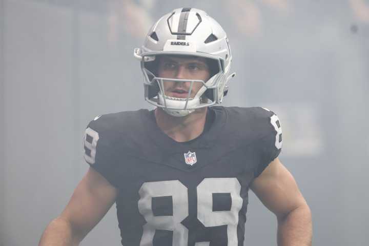 Raiders' Brock Bowers Exits With Concerning Injury