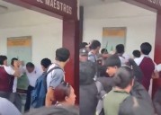 Alumnos golpean a director del Cetis 78 por presunto acoso hacia sus compañeras