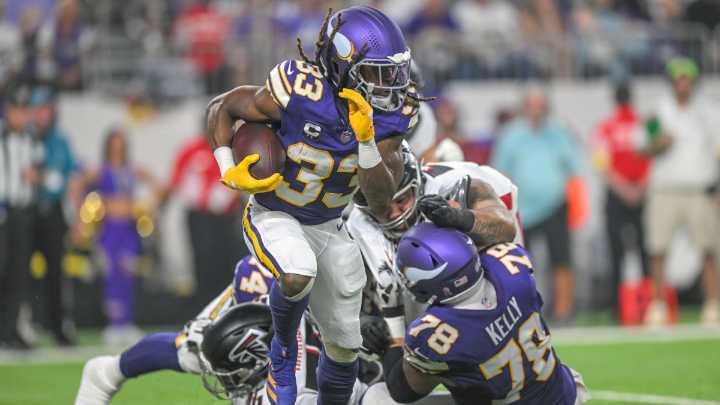 Aaron Jones injury update: Vikings RB heading to injured reserve, out at least four weeks, per reports