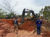 Reparan alcantarillas colapsadas en carretera Caicara