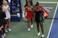 Deadspin | Top-seeded doubles duo ousts Venus Williams, Leylah Fernandez