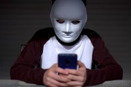 Reportaje revela perfil de quiénes estarían detrás de cuentas bots en redes sociales: director de TV lideraría grupo