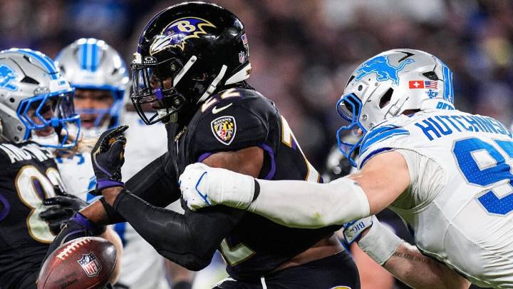 Watch as Derrick Henry loses his cool on the sideline after costly fumble during Ravens' loss to Lions