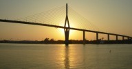 El Puente Tampico tiene un lado oscuro; decenas de personas se han quitado la vida