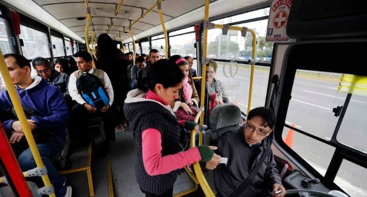 Crisis en sector transporte se agudiza: instalación de cámaras en buses quedó trunca y más de 2 mil choferes renunciaron por extorsiones TLCNOTA