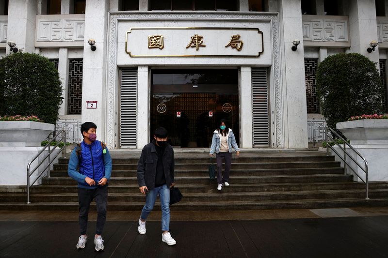 Taiwan central bank raises growth forecast, warns of tariff risks