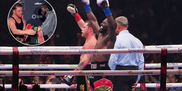 El notable gesto de Terence Crawford con Canelo Álvarez tras su victoria: le devolvió todos los cinturones