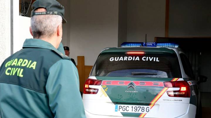 Encuentran a dos vecinos de Coucieiro, en Muxía, fallecidos en sus casas en menos de 24 horas